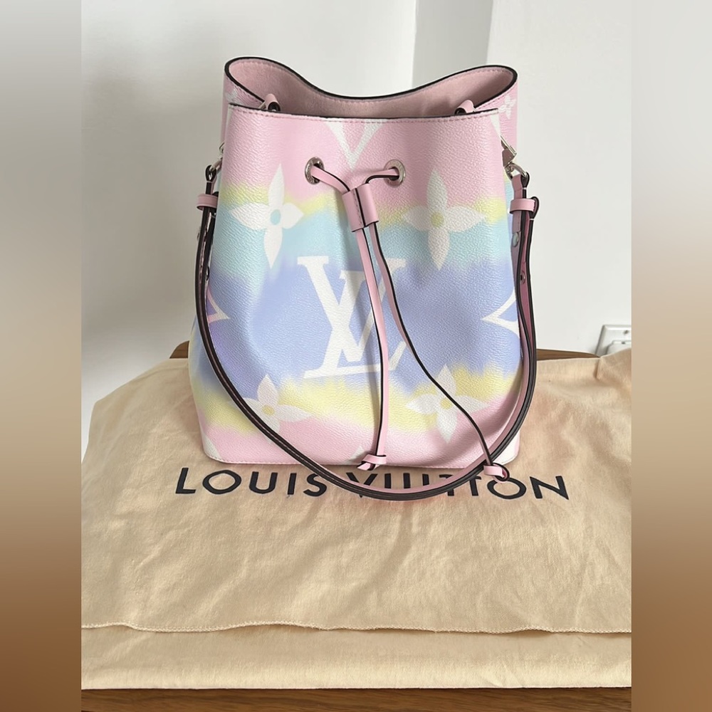 Louis Vuitton NEONOE MM limited edition Escale